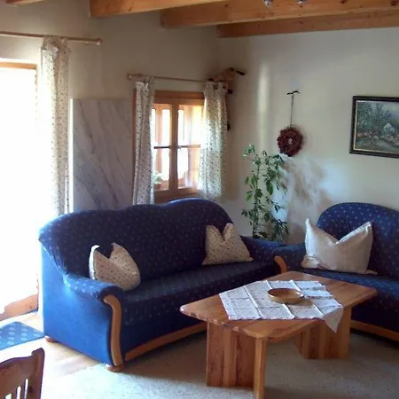 Nyaraló Exklusives-bayerisches-landhaus-chalet-ilona-im-park-haus-20 Windorf
